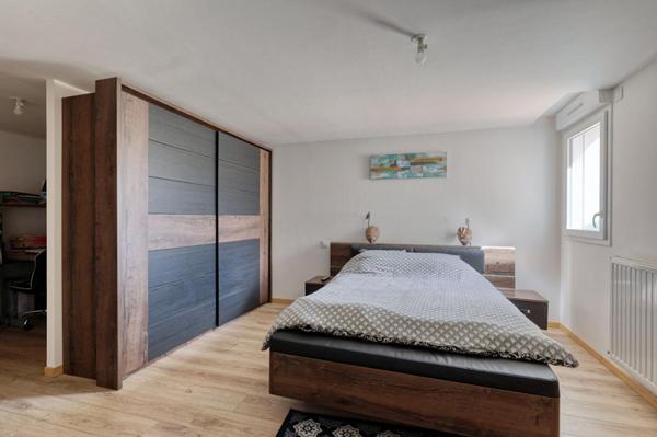 Maison familiale 6 pièces  avec piscine  à La Guyonnière