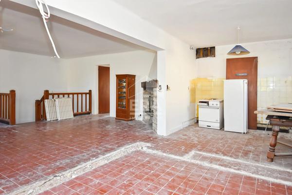 Maison à rénover ? 171 m² ? Jardin 570 m² ? Quartier calme et prisé