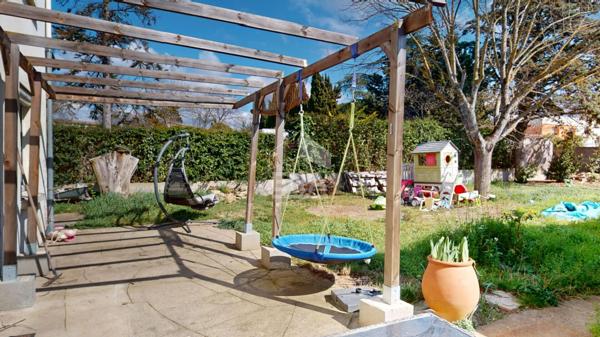 Maison à rénover ? 171 m² ? Jardin 570 m² ? Quartier calme et prisé