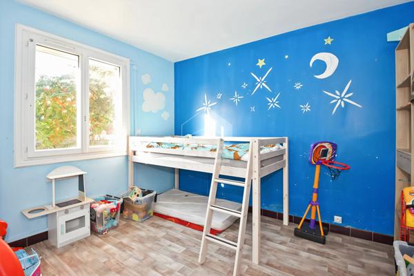 Maison à rénover ? 171 m² ? Jardin 570 m² ? Quartier calme et prisé