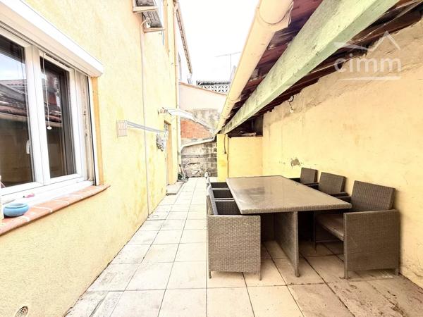 À vendre à Port-Saint-louis-du-Rhône, lumineuse et pleine de charme, avec un appartement T2 neuf.