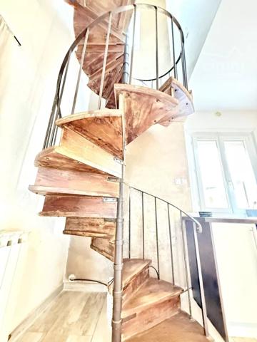 À vendre à Port-Saint-louis-du-Rhône, lumineuse et pleine de charme, avec un appartement T2 neuf.