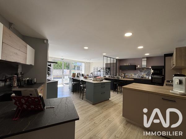 Charpente, Menuiserie​ à vendre 320 m² Doué-en-Anjou