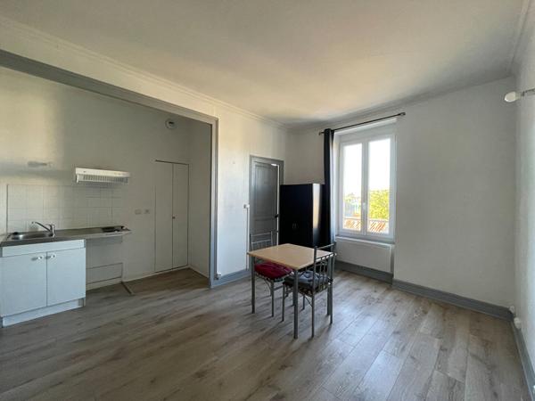 Appartement Fontenay Le Comte 1 pièce(s)
