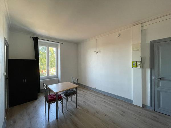 Appartement Fontenay Le Comte 1 pièce(s)