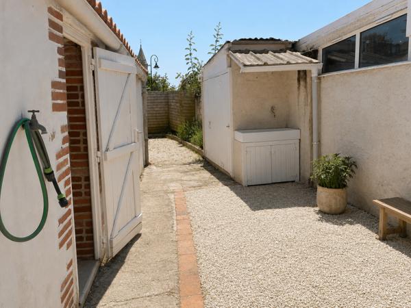 Maison
         2 pièces
        - 60 m² 134 900 € *