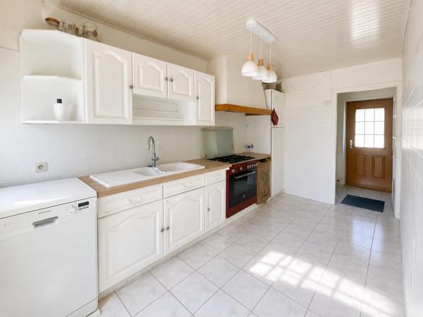 Maison
         2 pièces
        - 60 m² 134 900 € *