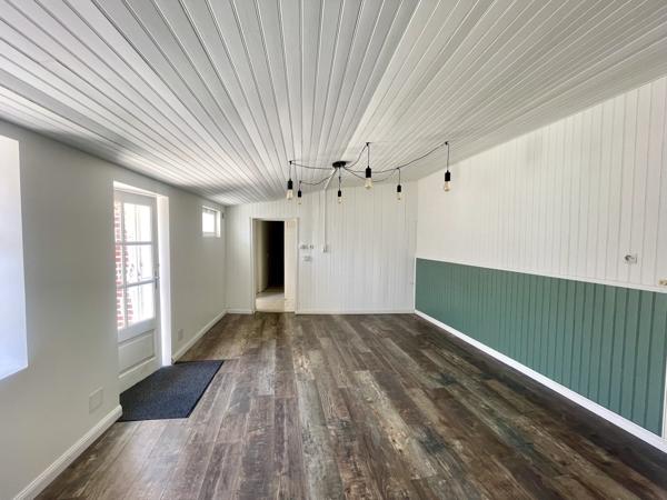 Maison
         2 pièces
        - 60 m² 134 900 € *
