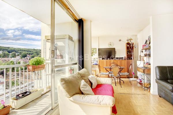 4 pièces lumineux avec balcon et vue