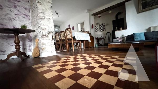 Maison 12 pièces 185 m2