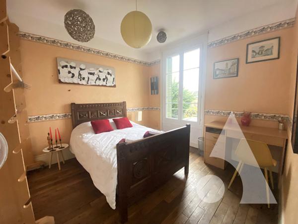 Maison 12 pièces 185 m2