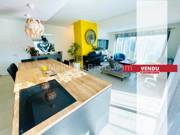 Superbe Villa plain pied T5 de 125m2 habitable sur parcelle de 371 m2 en 3 faces à Toulouges