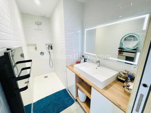 Superbe Villa plain pied T5 de 125m2 habitable sur parcelle de 371 m2 en 3 faces à Toulouges