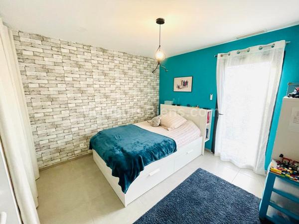 Superbe Villa plain pied T5 de 125m2 habitable sur parcelle de 371 m2 en 3 faces à Toulouges