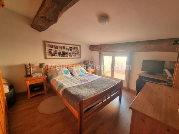 Maison de village deux faces avec terrasse et garage !