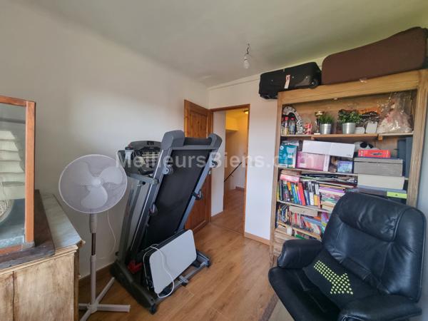 Maison de village deux faces avec terrasse et garage !