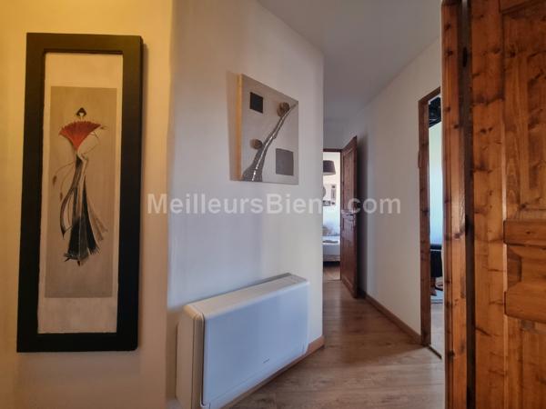 Maison de village deux faces avec terrasse et garage !