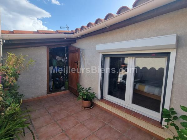 Maison de village deux faces avec terrasse et garage !