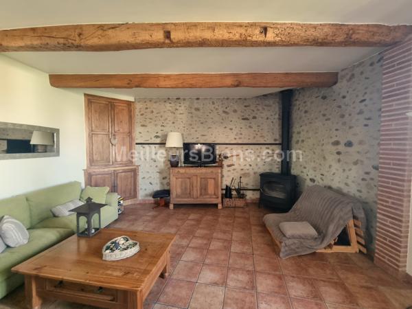 Maison de village deux faces avec terrasse et garage !