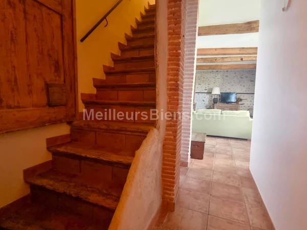 Maison de village deux faces avec terrasse et garage !