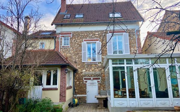 Maison à vendre    8 pièces • 156,37 m2 Antony