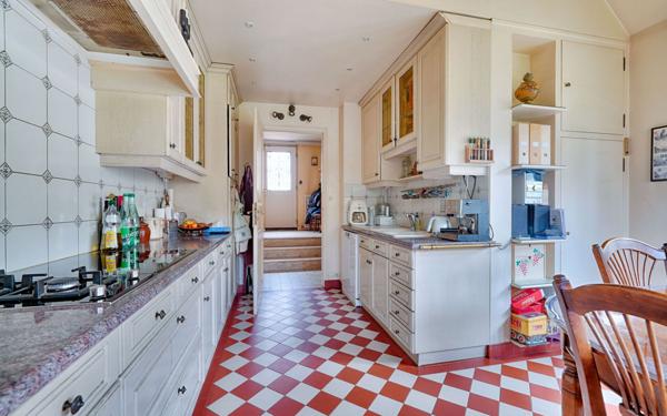 Maison à vendre    8 pièces • 156,37 m2 Antony