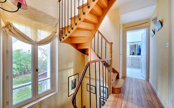 Maison à vendre    8 pièces • 156,37 m2 Antony