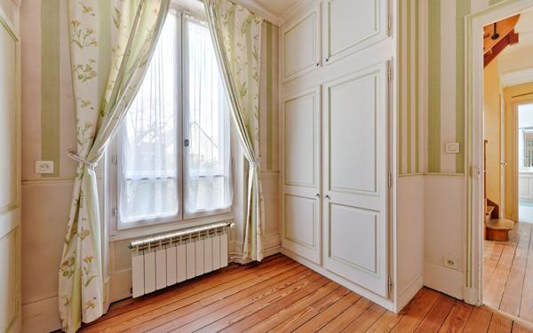 Maison à vendre    8 pièces • 156,37 m2 Antony