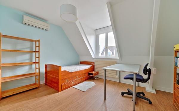 Maison à vendre    8 pièces • 156,37 m2 Antony