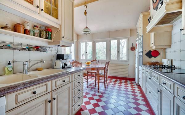 Maison à vendre    8 pièces • 156,37 m2 Antony