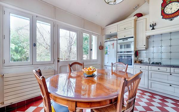 Maison à vendre    8 pièces • 156,37 m2 Antony