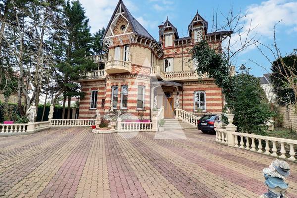 Maison 12 pièces 460 m2