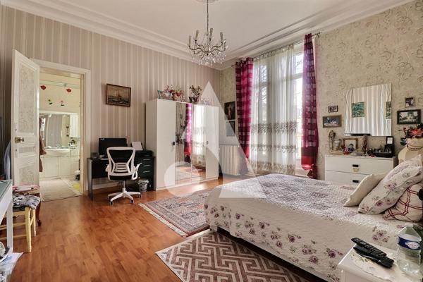 Maison 12 pièces 460 m2