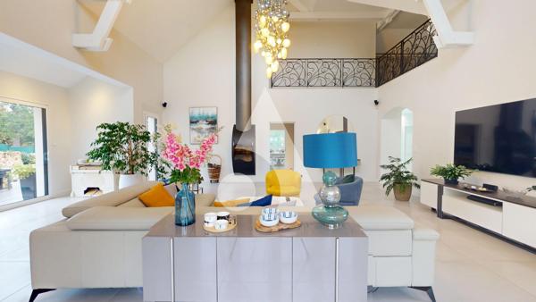 Maison 8 pièces 270 m2