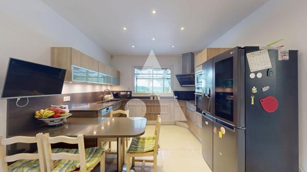 Maison 8 pièces 270 m2