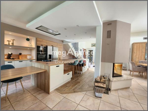 Maison à SAINT-MARTIN-BOULOGNE, 62280 - 6 pièces 210m²