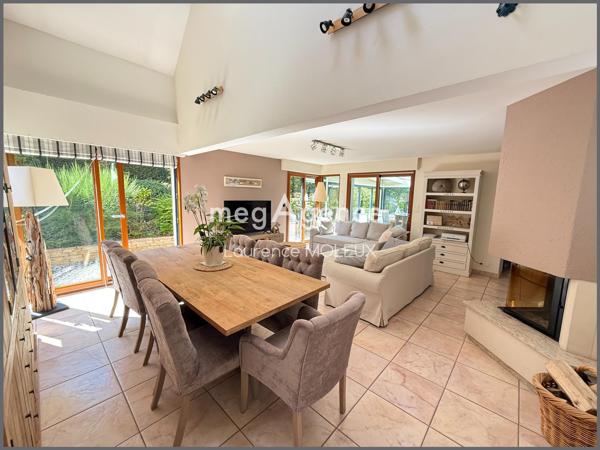 Maison à SAINT-MARTIN-BOULOGNE, 62280 - 6 pièces 210m²