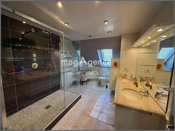 Maison à SAINT-MARTIN-BOULOGNE, 62280 - 6 pièces 210m²