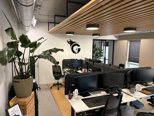 TOURS CENTRE GARE BUREAUX A LOUER 72 M² PARFAIT ETAT
