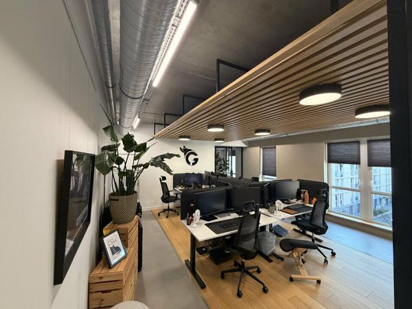 TOURS CENTRE GARE BUREAUX A LOUER 72 M² PARFAIT ETAT