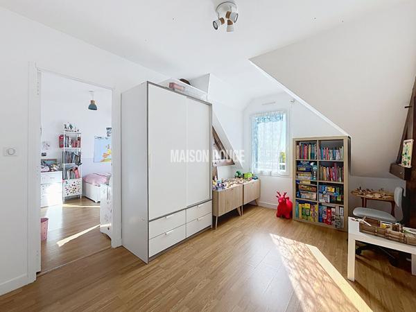Saint-Méloir-des-Ondes ? Vie de plain-pied, 4 chambres, proche commerces et écoles