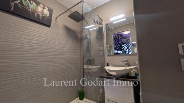 Appartement 2 pièces 48 m2 avec cellier et Parking