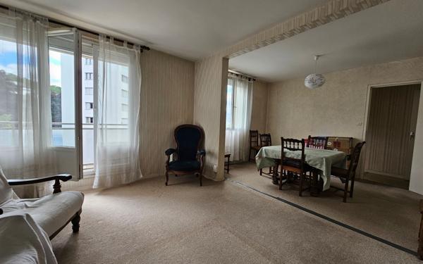 Appartement à vendre    4 pièces • 84,61 m2 Saint-Étienne
