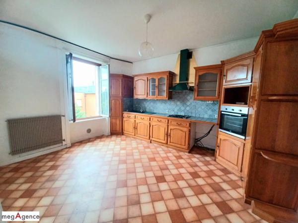 Appartement à FOUGERES, 35300 - 4 pièces 85m²