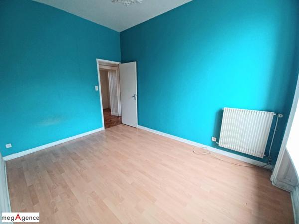 Appartement à FOUGERES, 35300 - 4 pièces 85m²