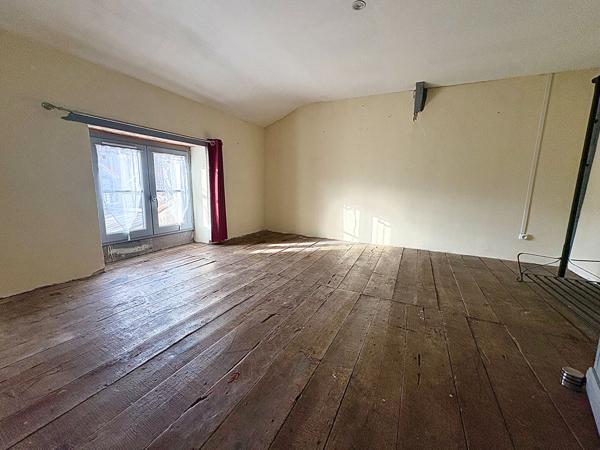 Maison Montmorillon 6 pièce(s) 126.69 m2