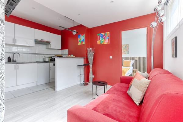 PARIS 20ie . PRODUIT D'INVESTISSEMENT LOCATIF . PLATEAU DE 4 APPARTEMENTS Paris