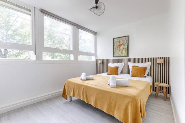 PARIS 20ie . PRODUIT D'INVESTISSEMENT LOCATIF . PLATEAU DE 4 APPARTEMENTS Paris