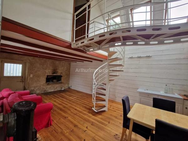 Vente                                                      Maison
                        
                     2 pièces                      54 m2                     à Le Bono