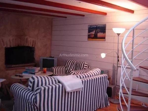 Vente                                                      Maison
                        
                     2 pièces                      54 m2                     à Le Bono